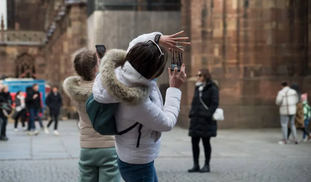 EL TURISMO EN FRANCIA ESTÁ EN MEJOR FORMA QUE EN OTROS PAÍSES