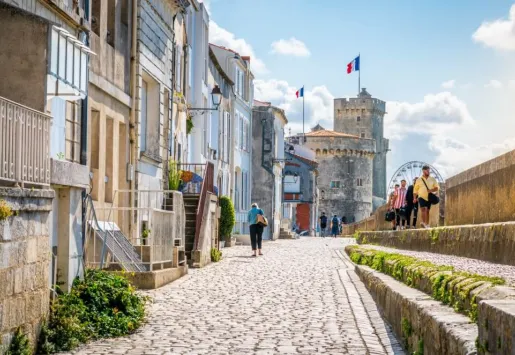 NUEVA PLATAFORMA DE ACTIVIDADES TURÍSTICAS LANZADA EN FRANCIA