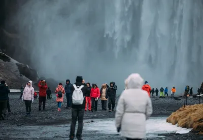 ISLANDIA PLANEA REDUCIR EL NÚMERO DE VISITANTES EXTRANJEROS
